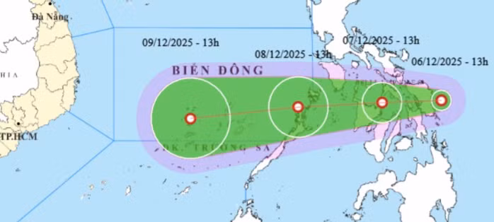 Dự báo hướng di chuyển của áp thấp nhiệt đới lúc 13 giờ ngày 16-12. Ảnh: Trung tâm Dự báo khí tượng thủy văn quốc gia