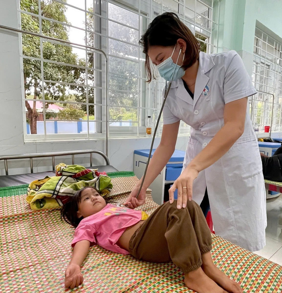 TTYT Đức Cơ chú trọng công tác phát hiện sớm, điều trị kịp thời các bệnh truyền nhiễm. Ảnh: Phương Dung 11a.jpg