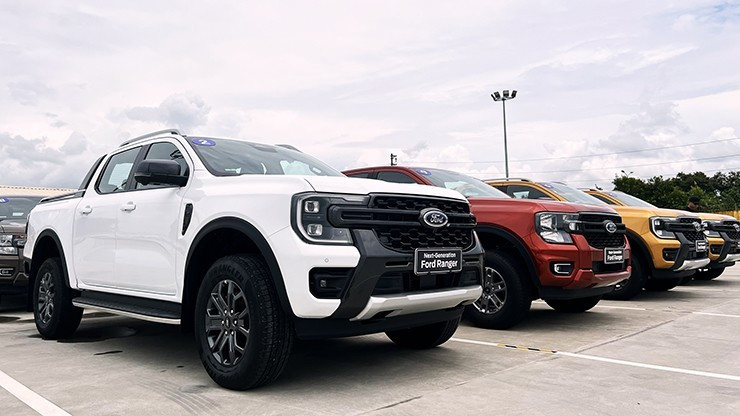 Ford Ranger 2025 đa dạng phiên bản, kiểu dáng bắt mắt và nhiều trang bị hiện đại. Ảnh: ST gia-xe-ford-ranger-thang-6-2025-ho-tro-100-le-phi-truoc-ba-27-1750414130-694-width740height416.jpg