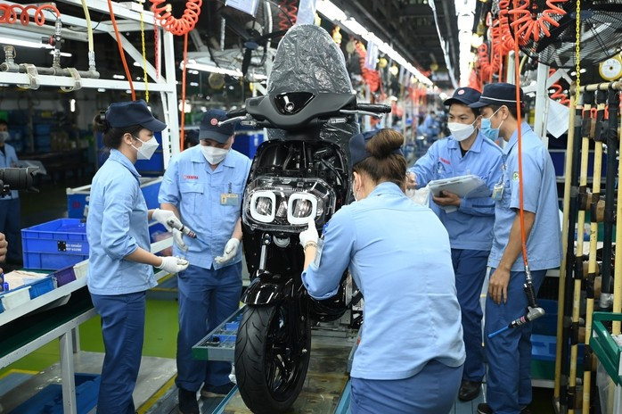 Các nhà máy xe máy điện tăng công suất. Ảnh: Nguyễn Hải
