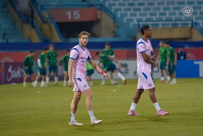 Mauk gỡ hòa 1-1 cho CAHN