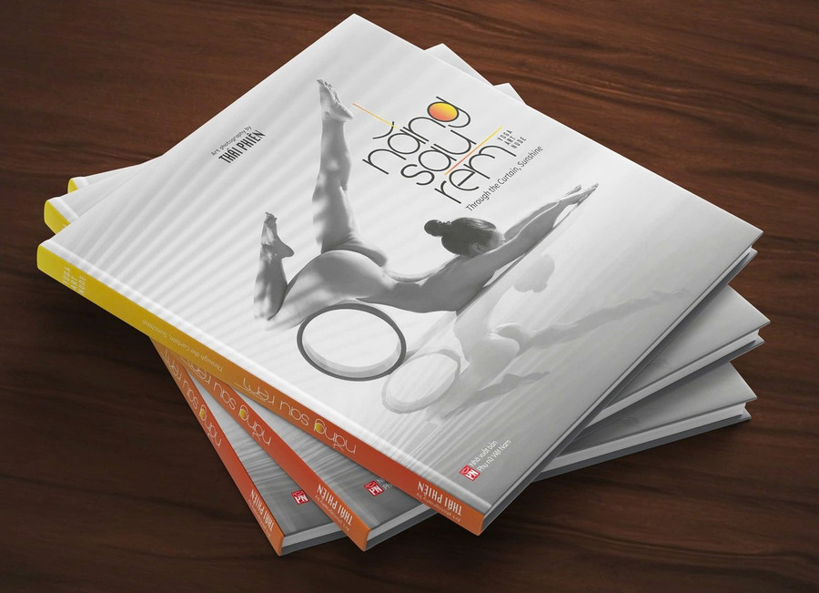 Bìa sách ảnh Nắng sau rèm.