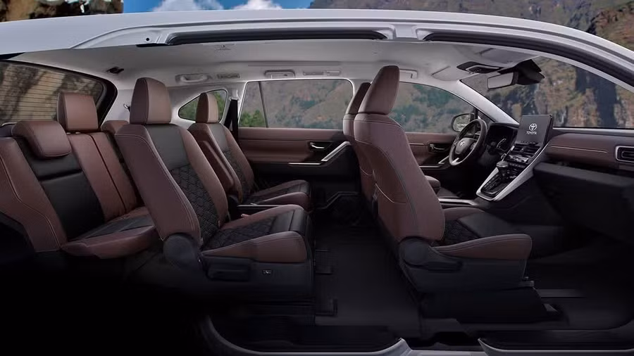 Toyota Corolla Cross phiên bản dành cho thị trường Ấn Độ sẽ có cấu hình 7 chỗ.