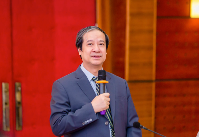 Bộ trưởng Nguyễn Kim Sơn khẳng định học sinh dùng sách giáo khoa khác nhau không bị ảnh hưởng về nội dung kiến thức và yêu cầu cần đạt Bộ trưởng Nguyễn Kim Sơn khẳng định học sinh dùng sách giáo khoa khác nhau không bị ảnh hưởng về nội dung kiến thức và yêu cầu cần đạt