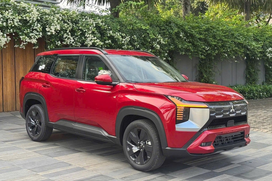 Mitsubishi Destinator bán được 2.377 chiếc ngay trong tháng đầu ra mắt. Ảnh: Đại lý