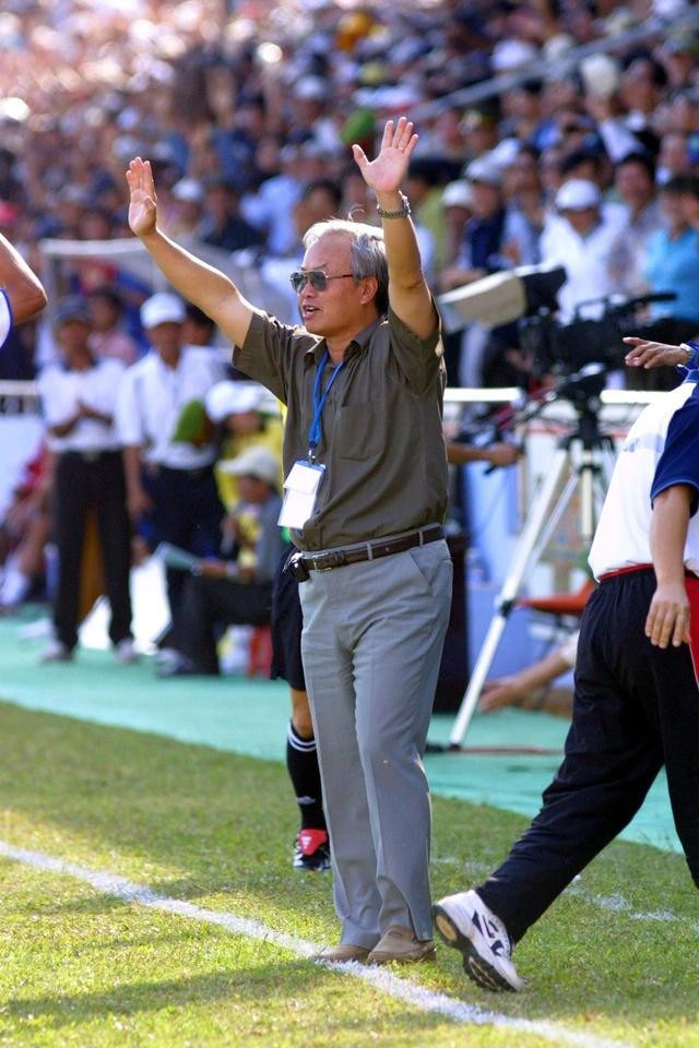 HLV Nguyễn Văn Vinh luôn tâm huyết với công việc. Ảnh: Khả Hòa