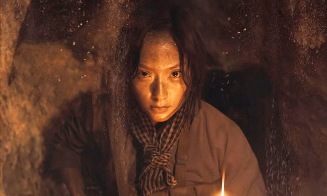 Diễn viên Hồ Thu Anh trong "Địa đạo". (Ảnh: Đoàn phim cung cấp)