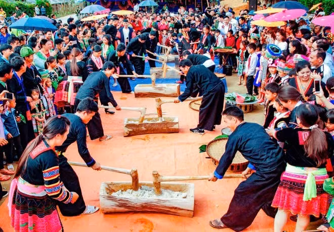 Giã bánh giày là một nét văn hóa truyền thống của đồng bào dân tộc vùng cao Tây Bắc, trong đó có Điện Biên. (Ảnh minh họa: CTV/Vietnam+)