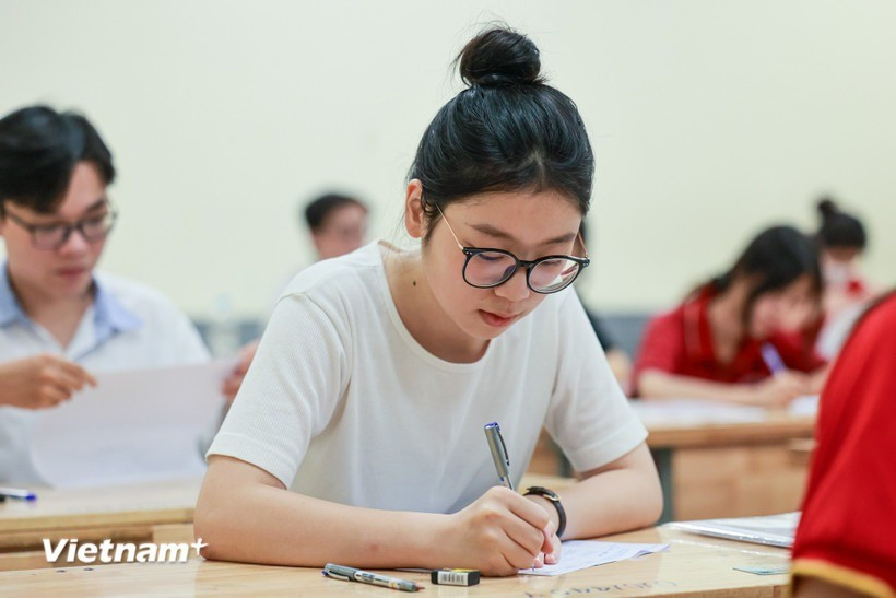 Thí sinh dự thi Tốt nghiệp Trung học phổ thông năm 2025. (Ảnh: Minh Sơn/Vietnam+) gd.jpg