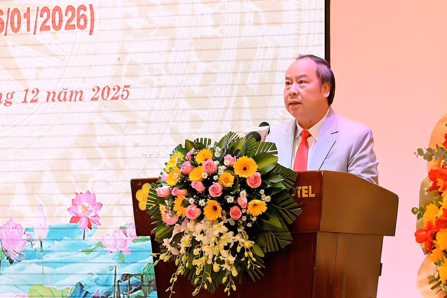 Trưởng đoàn ĐBQH tỉnh Châu Ngọc Tuấn khẳng định, Đoàn sẽ tiếp nối truyền thống, tiếp tục thực hiện và hoàn thành tốt trọng trách của người đại biểu của nhân dân. Ảnh: Đức Thụy