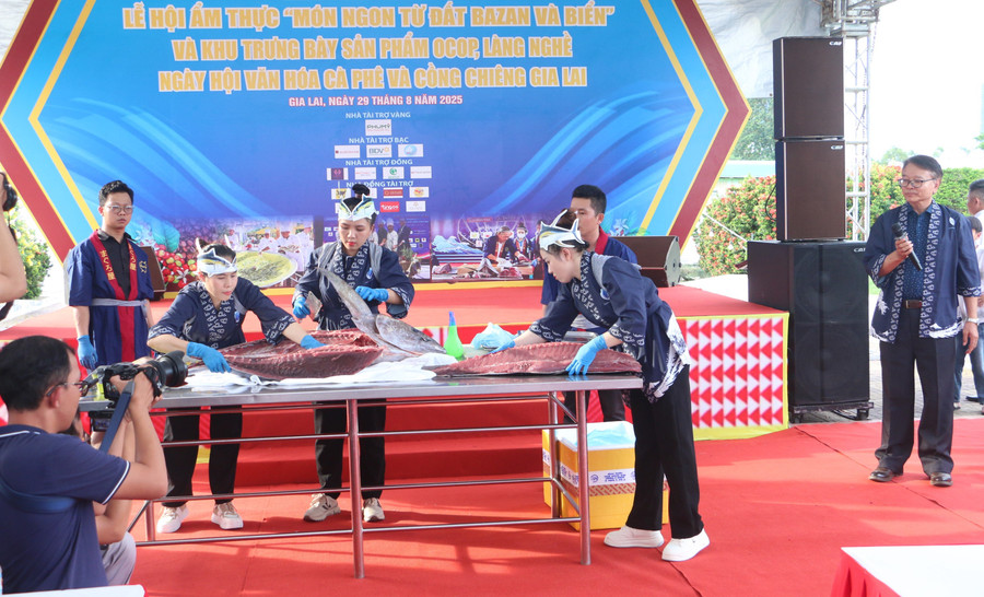 Rendimiento del filete de atún. Foto: Quang Tan man-trinh-dien-phi-le-ca-ngu-dai-duong-anh-quang-tan.jpg