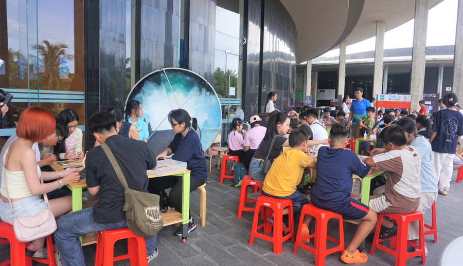 Các hoạt động STEM về thiên văn tổ chức tại Trung tâm Khám phá khoa học và Đổi mới sáng tạo. Ảnh: Thế Vương hoat-dong-stem.jpg