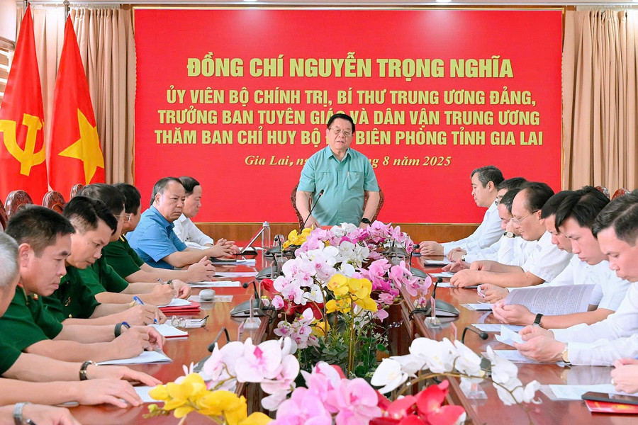 Quang cảnh buổi làm việc. Ảnh: Đức Thụy quang-canh-buoi-lam-viec-duc-thuy.jpg