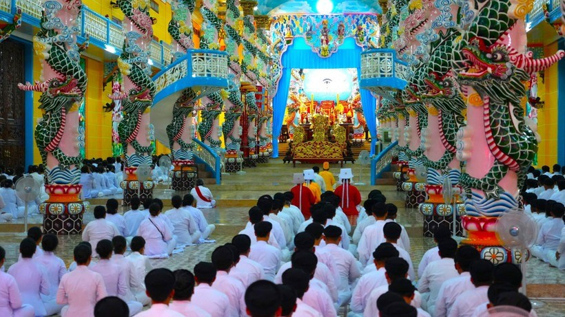 Lễ cúng cầu cho mưa thuận gió hòa, quốc thái dân an nhân Đại lễ Đức Chí Tôn năm Ất Tỵ 2025 của đạo Cao Đài. (Ảnh: Minh Phú/TTXVN) dao-cao-dai.jpg