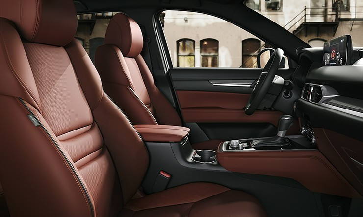 Với việc loại bỏ bản Premium AWD 6 chỗ, tất cả phiên bản CX-8 mới đều có nội thất 7 chỗ ngồi. Ảnh: ST 9-1747128602-371-width740height444.jpg