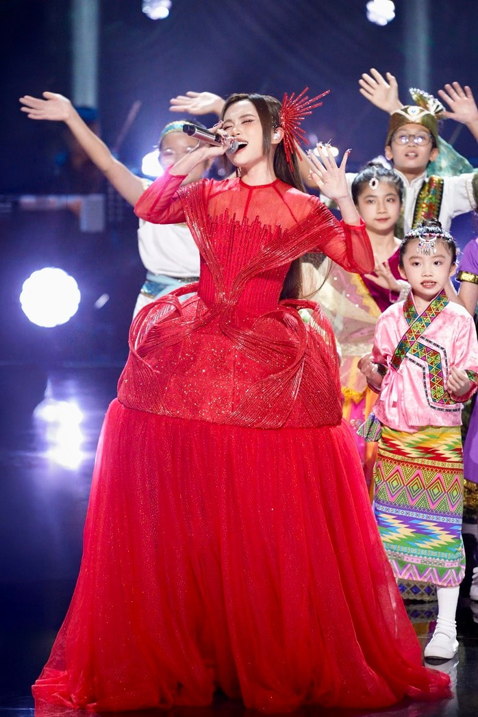 2025 là năm của Phương Mỹ Chi