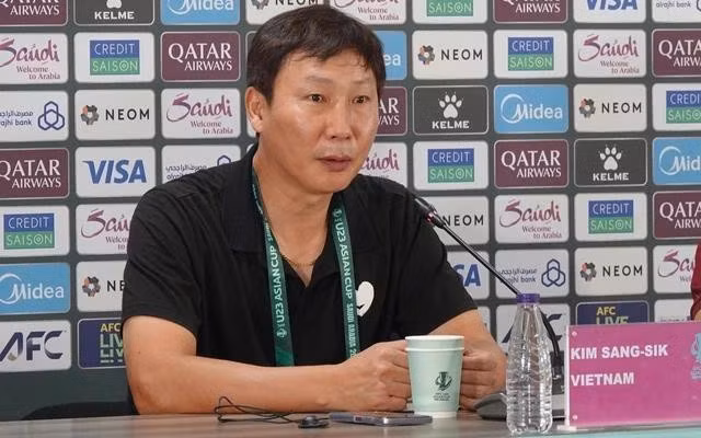 HLV Kim Sang-sik. Ảnh: TED Trần