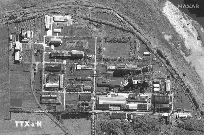 Hình ảnh do vệ tinh Maxar cung cấp về cơ sở hạt nhân Yongbyon của Triều Tiên. (Nguồn: AP/TTXVN) trieu-tien.jpg