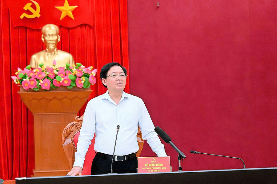 Bí thư Tỉnh ủy Hồ Quốc Dũng phát biểu kết luận phiên họp. Ảnh: Đức Thụy bt1.jpg