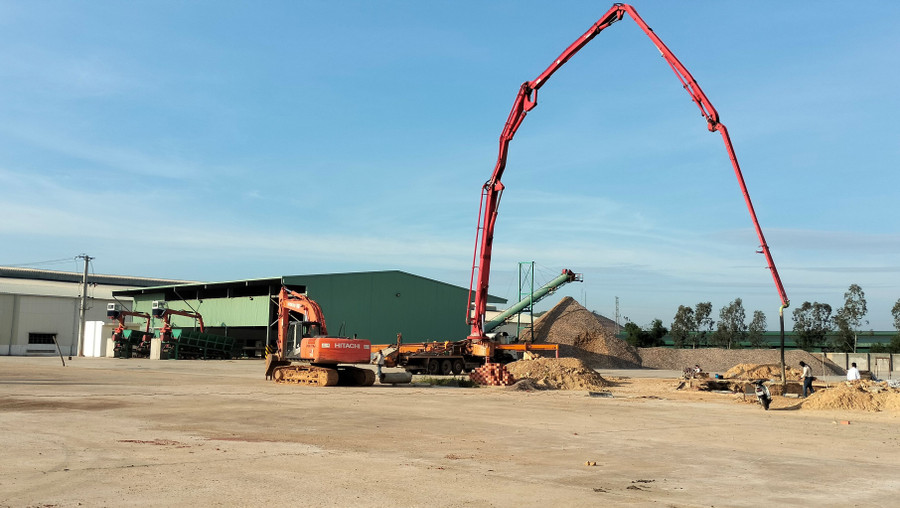 Nhon Tan 1 Industrial Cluster (An Nhon Tay Commune) also has many secondary investors renting land to carry out projects. Photo: T.SY 42.jpg