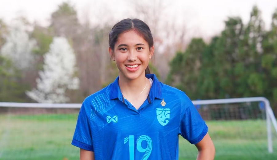 Madison Casteen là tiền đạo triển vọng của đội tuyển nữ Thái Lan Madison Casteen là tiền đạo triển vọng của đội tuyển nữ Thái Lan