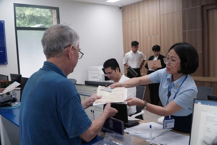 Một trung tâm phục vụ hành chính công ở Hà Nội. Ảnh: Trần Hoàng Một trung tâm phục vụ hành chính công ở Hà Nội. Ảnh: Trần Hoàng