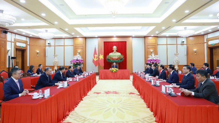 Tổng Bí thư Tô Lâm điện đàm với Tổng Bí thư, Chủ tịch nước Cộng hòa nhân dân Trung Hoa Tập Cận Bình. Ảnh: TTXVN