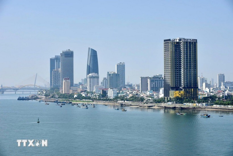 Nhiều doanh nghiệp tư nhân đầu tư vào lĩnh vực dịch vụ, bất động sản ở Đà Nẵng. (Ảnh: TTXVN phát) bat-dong-san-da-nang.jpg