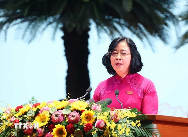 Bà Bùi Thị Minh Hoài, Ủy viên Bộ Chính trị, Bí thư Thành ủy Hà Nội, đọc Diễn văn khai mạc Đại hội. Ảnh: Văn Điệp/TTXVN Bà Bùi Thị Minh Hoài, Ủy viên Bộ Chính trị, Bí thư Thành ủy Hà Nội, đọc Diễn văn khai mạc Đại hội. Ảnh: Văn Điệp/TTXVN