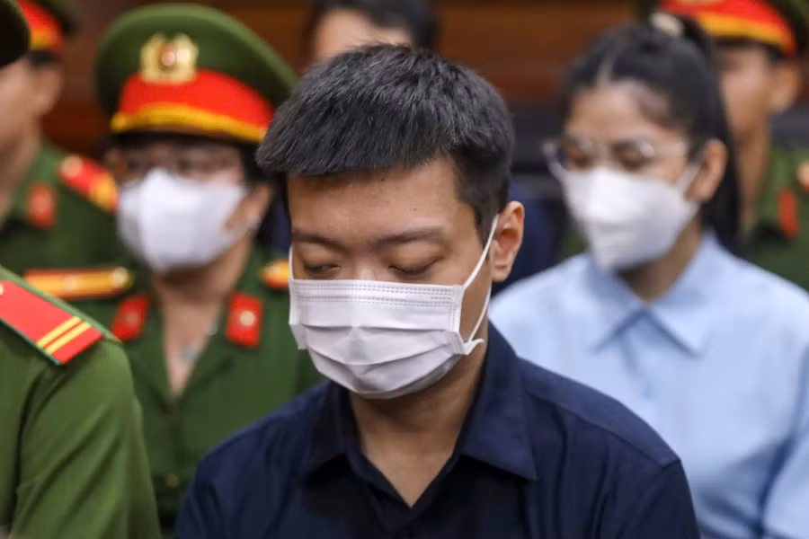 Bị cáo Lê Thành Công tại phiên tòa chiều 19/11. Ảnh: Phạm Thọ.