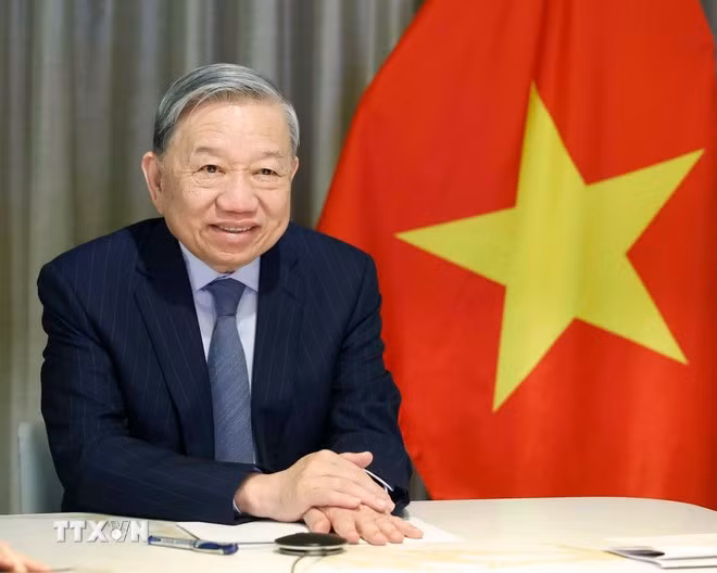 Tổng Bí thư Tô Lâm điện đàm với Thượng nghị sỹ Hoa Kỳ Steve Daines. Ảnh: Thống Nhất/TTXVN