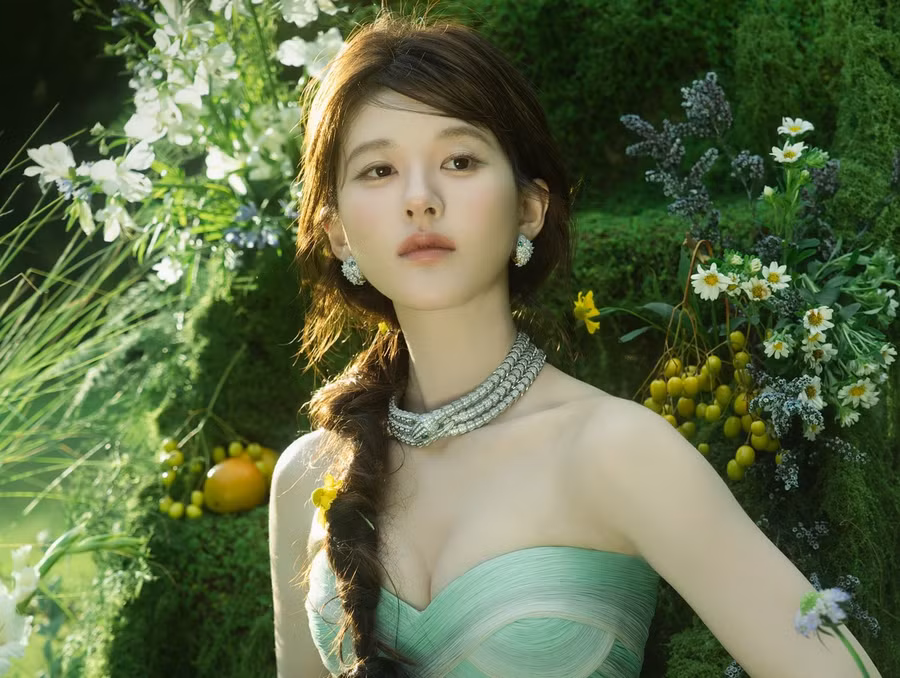 Nhờ khả năng thu hút khán giả, Triệu Lộ Tư vẫn được nhà đầu tư săn đón bất chấp scandal.