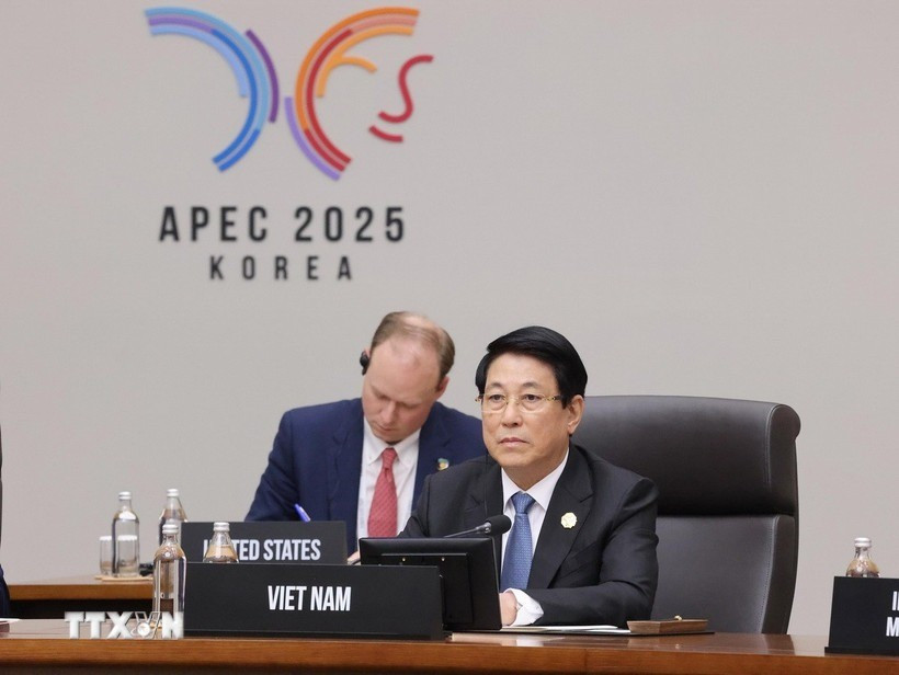 Chủ tịch nước Lương Cường dự Hội nghị Cấp cao Diễn đàn Hợp tác kinh tế châu Á-Thái Bình Dương (APEC) lần thứ 32. Ảnh: Lâm Khánh/TTXVN chu-tich-nuoc.jpg