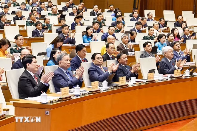 Tổng Bí thư Tô Lâm cùng các đồng chí lãnh đạo Đảng, Nhà nước và đại biểu dự phiên khai mạc. Ảnh: Doãn Tấn/ TTXVN