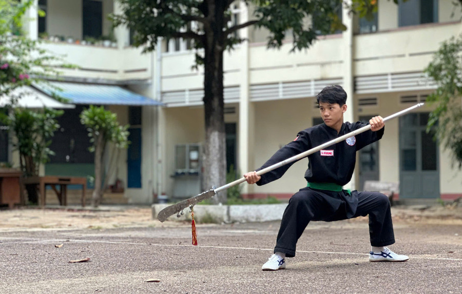 Duy Khang tham gia dự thi với bài quyền Lôi long đao. Ảnh: NVCC. duy-khang-du-thi.jpg