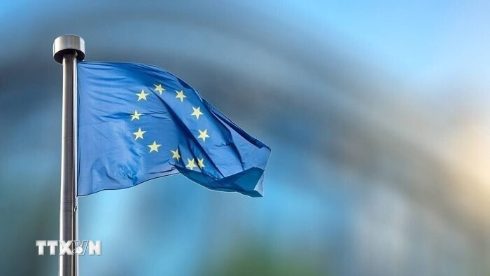 Toàn bộ 27 nước thành viên đã nhất trí thông qua gói biện pháp mới sau khi Slovakia nhận được đảm bảo từ Ủy ban châu Âu (EC) về vấn đề giá năng lượng và chính sách khí hậu. Nguồn: IRNA/TTXVN ttxvn-eu.jpg
