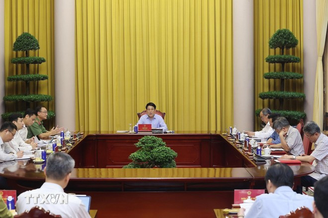 Chủ tịch nước Lương Cường chủ trì buổi làm việc. (Ảnh: Lâm Khánh/TTXVN) Chủ tịch nước Lương Cường chủ trì buổi làm việc. (Ảnh: Lâm Khánh/TTXVN)
