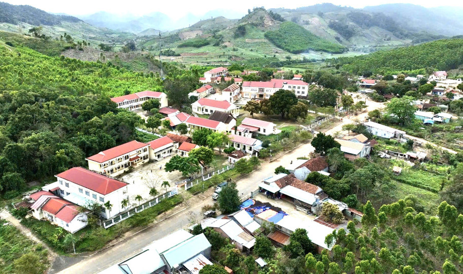 Một trong những nhiệm vụ trọng tâm nhiệm kỳ 2025 - 2030 của xã Krong là tập trung xây dựng kết cấu hạ tầng giao thông và thủy lợi đồng bộ, đáp ứng yêu cầu sản xuất và dân sinh. Ảnh: Minh Phương 52.jpg