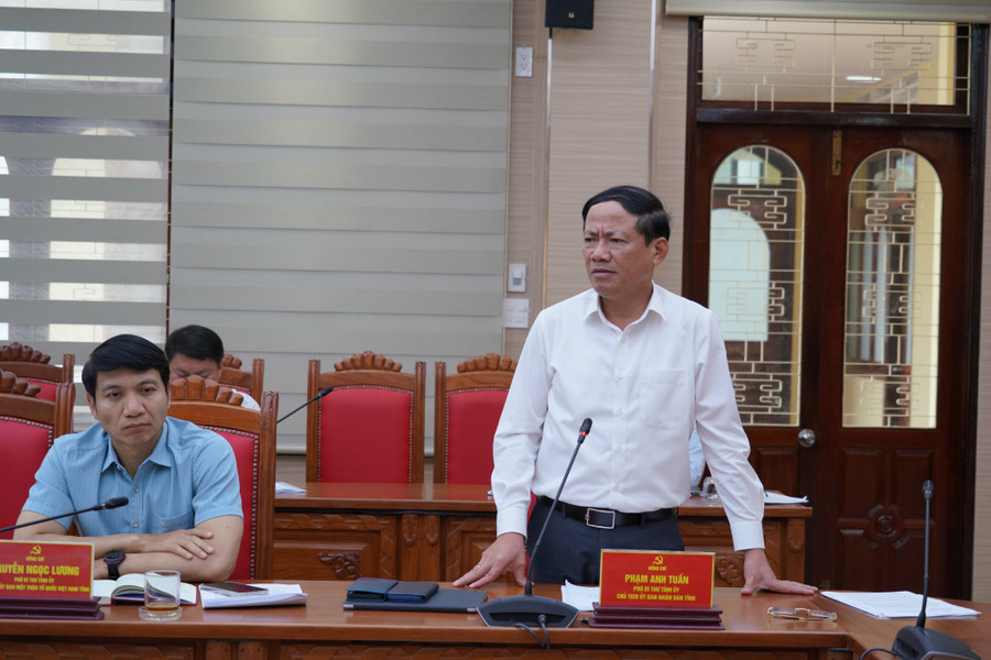 Chủ tịch UBND tỉnh Phạm Anh Tuấn cho biết sẽ quan tâm, sâu sát cơ sở để kịp thời tháo gỡ các khó khăn, vướng mắc. Ảnh: N.H 4.jpg
