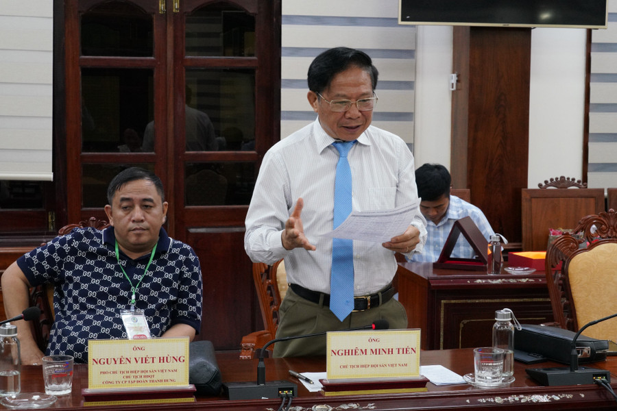 Ông Nghiêm Minh Tiến-Chủ tịch Hiệp hội sắn Việt Nam phát biểu tại buổi làm việc. Ảnh: N.H dsc02453.jpg