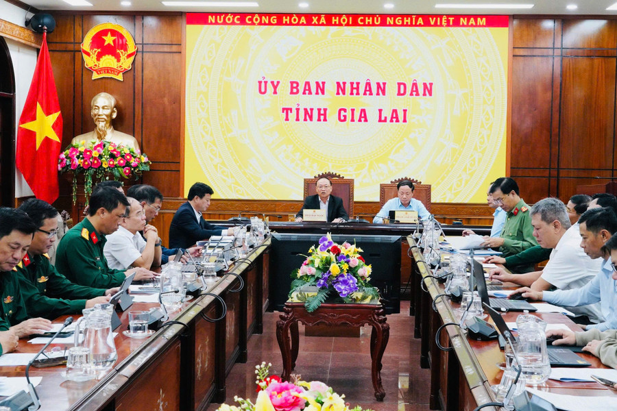 a4-quang-canh-hoi-nghi.jpg