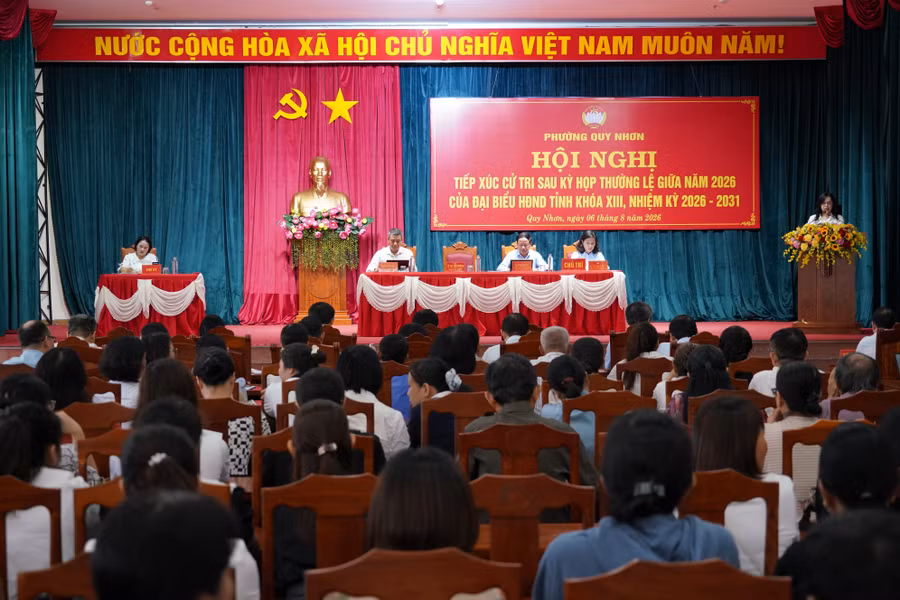 quang-canh-buoi-tiep-xuc-cu-tri.jpg