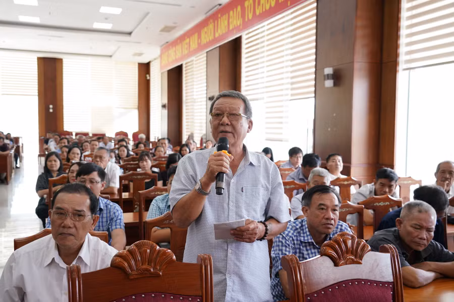 cu-tri-phuong-quy-nhon-neu-y-kien-kien-nghi-tai-buoi-tiep-xuc-cu-tri-2.jpg