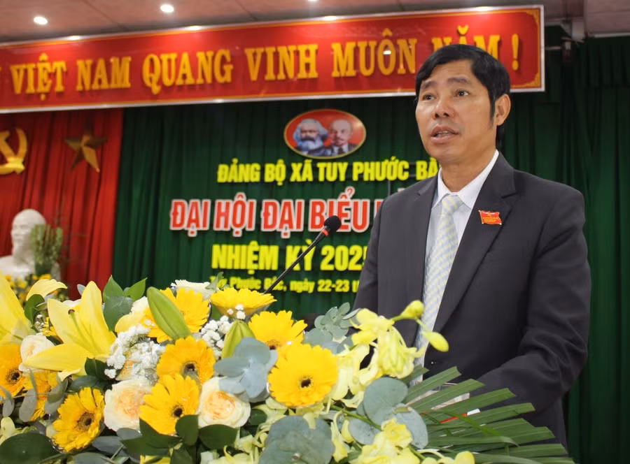 Đồng chí Trần Minh Sơn-Ủy viên Ban Thường vụ Tỉnh ủy, Phó Chủ tịch Thường trực Ủy ban MTTQ Việt Nam tỉnh phát biểu chỉ đạo tại Đại hội. Ảnh: N.H