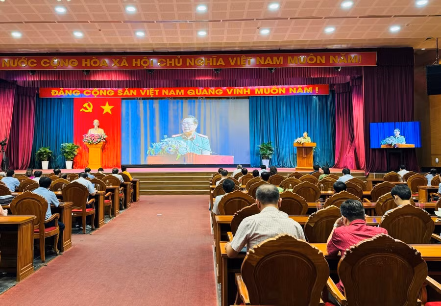 hoi-nghi-bao-cao-vien-tinh-uy-gia-lai-thang-8-nam-2026.jpg