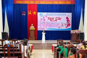 Chư Pưh: Hội thi trình diễn "Duyên dáng áo dài xưa và nay"