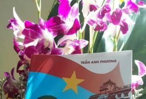 "Xếp bút nghiên" - Tập thơ thời hoa lửa