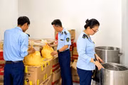 Đội Quản lý thị trường số 2 đã báo cáo nhanh vụ phát hiện cơ sở sản xuất mỹ phẩm không có phiếu công bố sản phẩm tại thôn Phú Kim, xã Phù Cát.