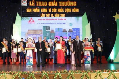 Trường Sinh Group được trao giải Sản phẩm vàng vì sức khỏe cộng đồng. Ảnh: ĐVCC