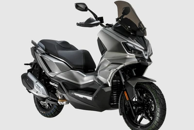 Vua xe ga 280cc lộ diện với giá 135 triệu đồng 